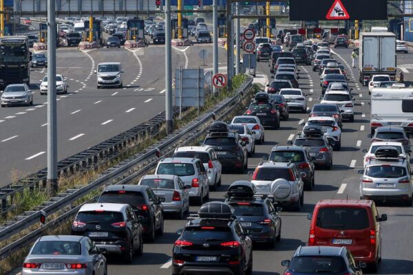 Produženi uskrsni vikend – jedna od prvih velikih prometnih gužvi u godini