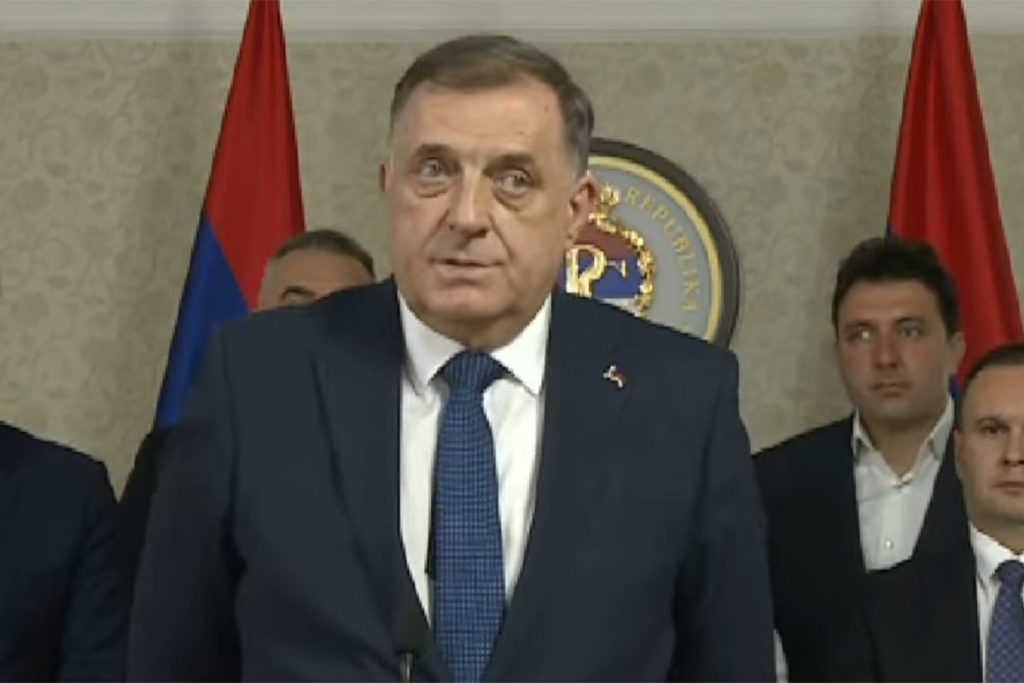 Dodik napustio zgradu Administrativnog centra Vlade RS
