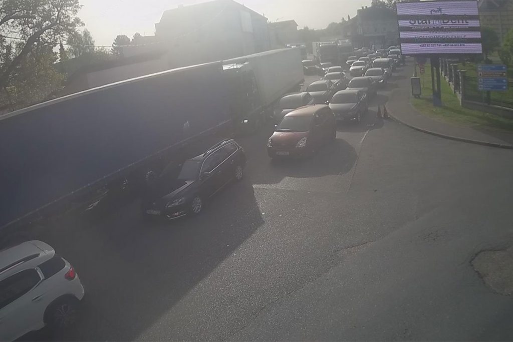 Kolone vozila na graničnim prijelazima između BiH i Hrvatske