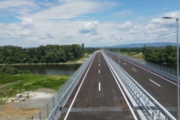 Poznato kada će biti otvoren novi granični prijelaz na Gradišci Poznato kada će biti otvoren novi granični prijelaz na Gradišci