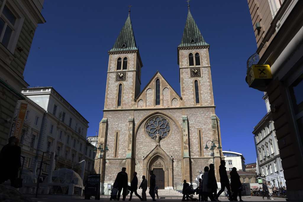 Misa zadušnica za papu Franju u sarajevskoj katedrali