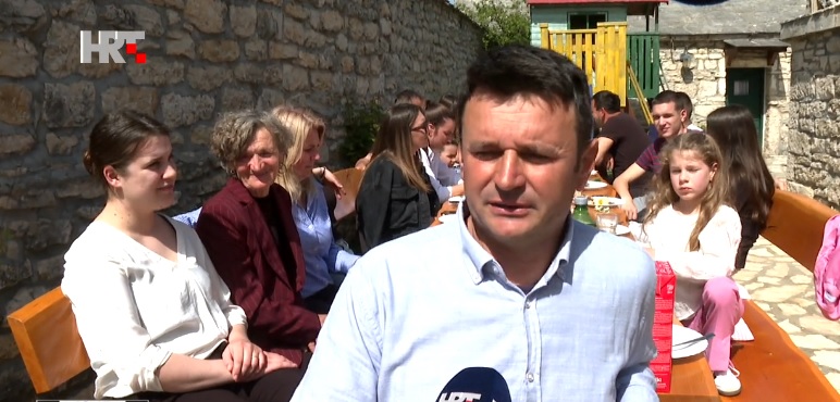 Obitelj Mitrović okupila 47 članova: Nas je osmero braće i sestara, svi smo složni