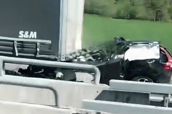 Todorović Volvom naletio na autoputu zaustavljeni šleper kod Prnjavora