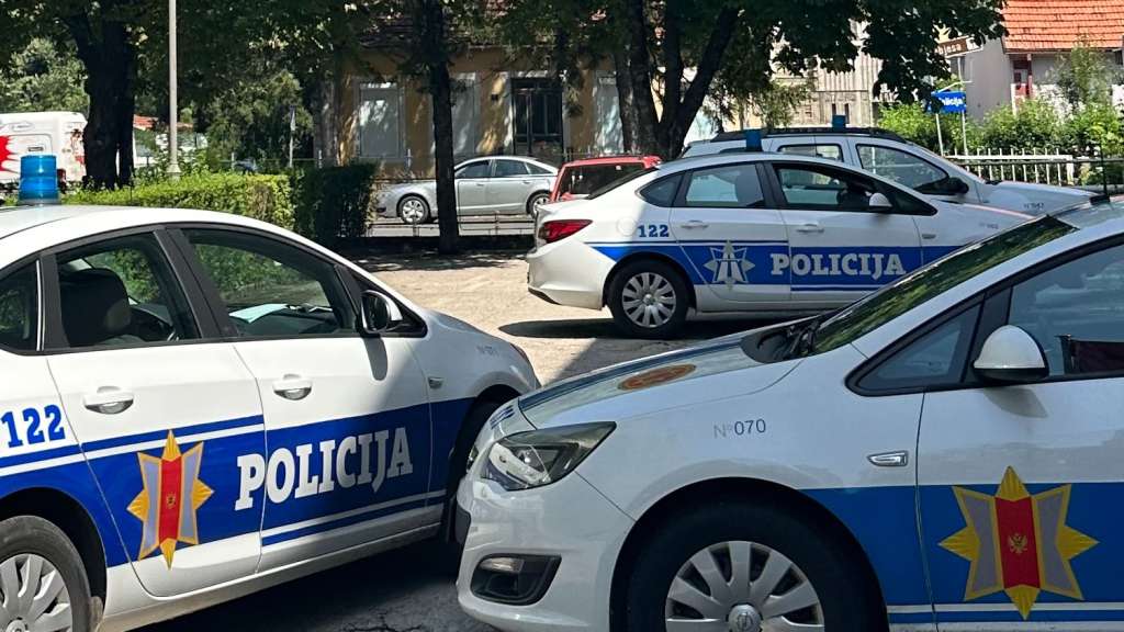 Crna Gora: Evakuirane tri škole zbog dojave o eksplozivnoj napravi