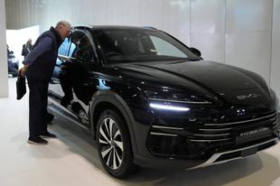 Tučnjava navijača Chelseaja i Betisa, policija koristila suzavac (VIDEO) Novi automobili sada se prodaju i za manje od 10.000 eura