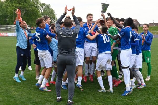 Nikica Jelavić osvojio prvi trofej kao trener, u finalu pobijedio Hajduka