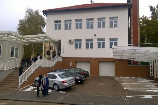 Ozlijeđeni muškarac iz Gradačca u stabilnom stanju, uhićen osumnjičeni
