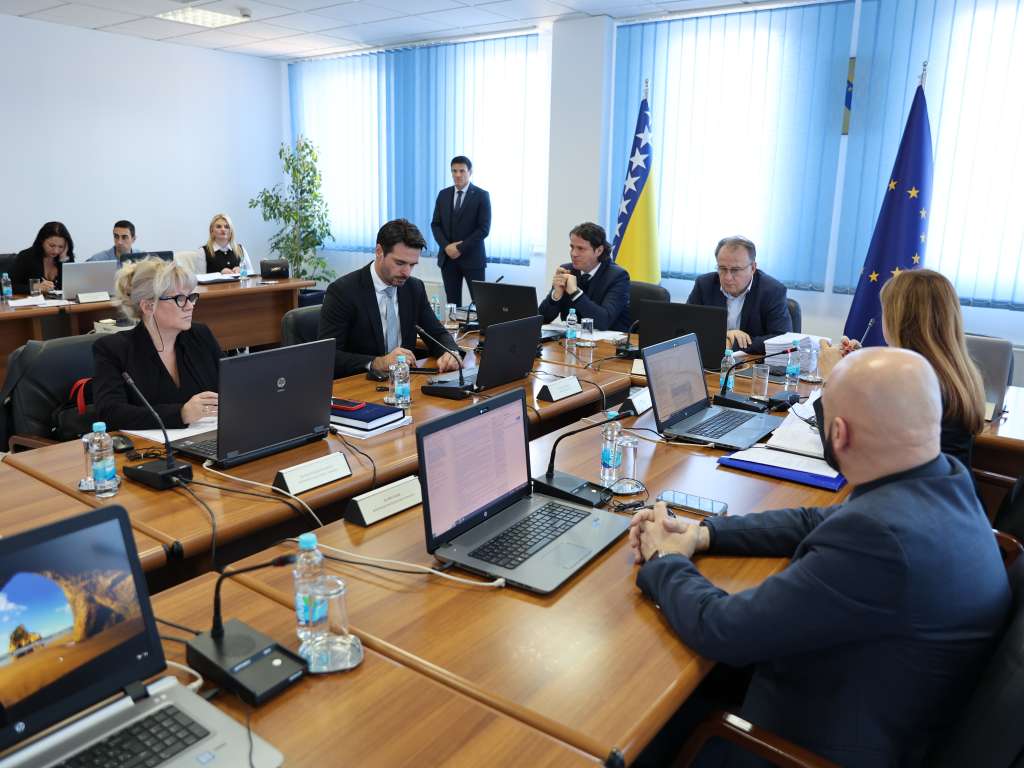 Vlada FBiH odobrila 20 milijuna KM Union banci za stambene kredite mladima
