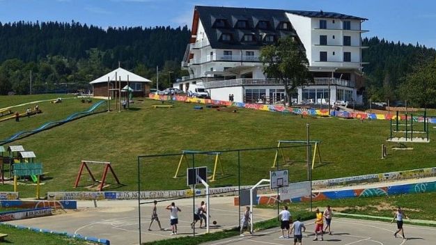 Preminuo učenik na kojeg je pala konstrukcija gola