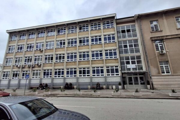 Tko upiše za pekara, mesara ili kuvara u RS, dobiva 100 KM mjesečno i prevoz do škole