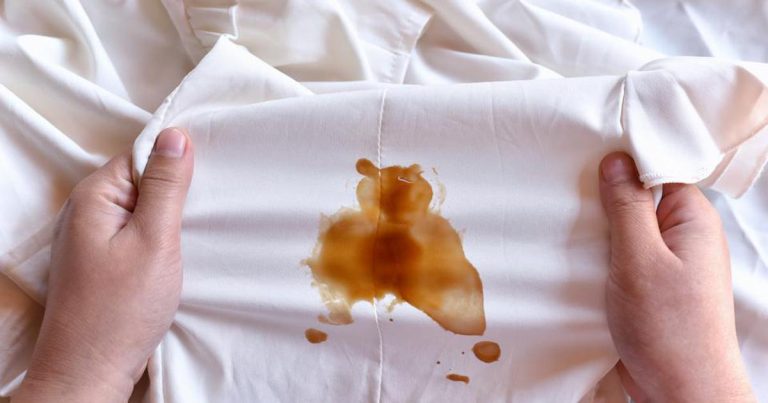 Masne mrlje nestaju uz pomoć jednog jednostavnog kućnog proizvoda – i to nije soda bikarbona niti ocat