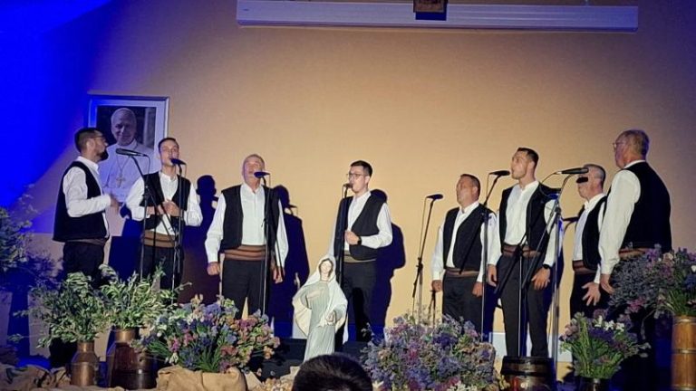 U Međugorju održan humanitarni koncert “Klape na kršu”
