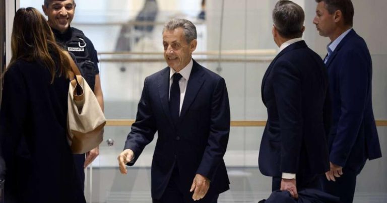 Bivši francuski predsjednik Sarkozy započeo izdržavanje petogodišnje zatvorske kazne