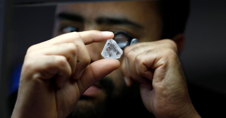 Habsburško blago, uključujući legendarni Firentinski dijamant, iznenada se pojavilo nakon 100 godina. Evo gdje je bilo skriveno…