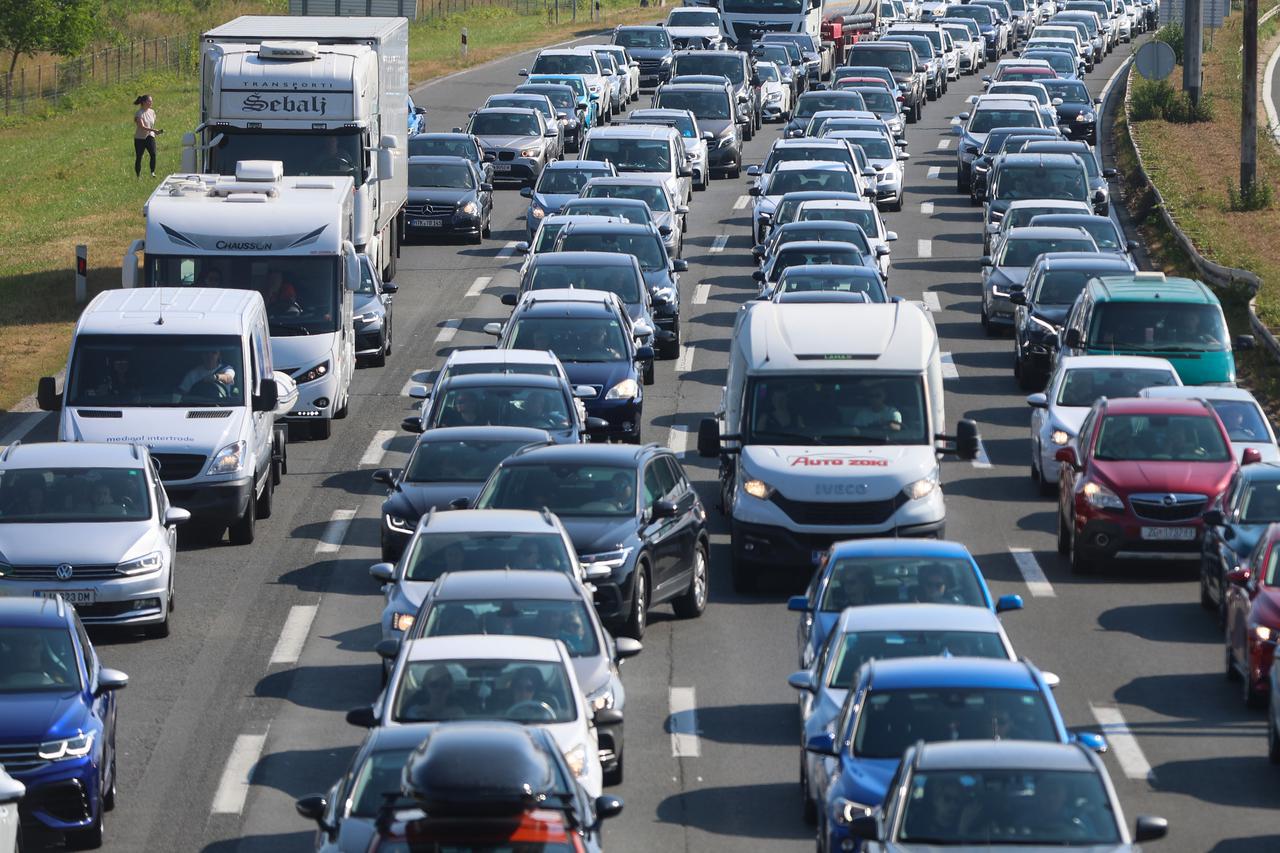 promet, automobili... (ilustracija)